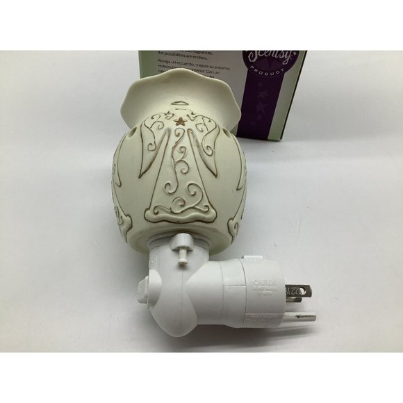 Scentsy Warmer Heavenly Angel Plug-In Cream And Gold Retired 2010 Nightlight - Picture 10 of 15